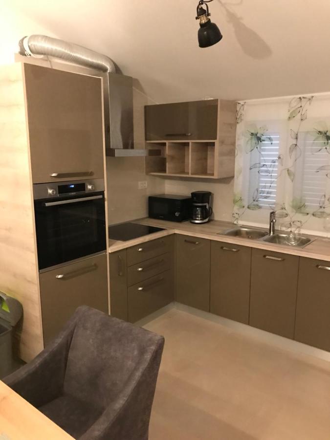 Albatros Apartment Kastel Sucurac ภายนอก รูปภาพ