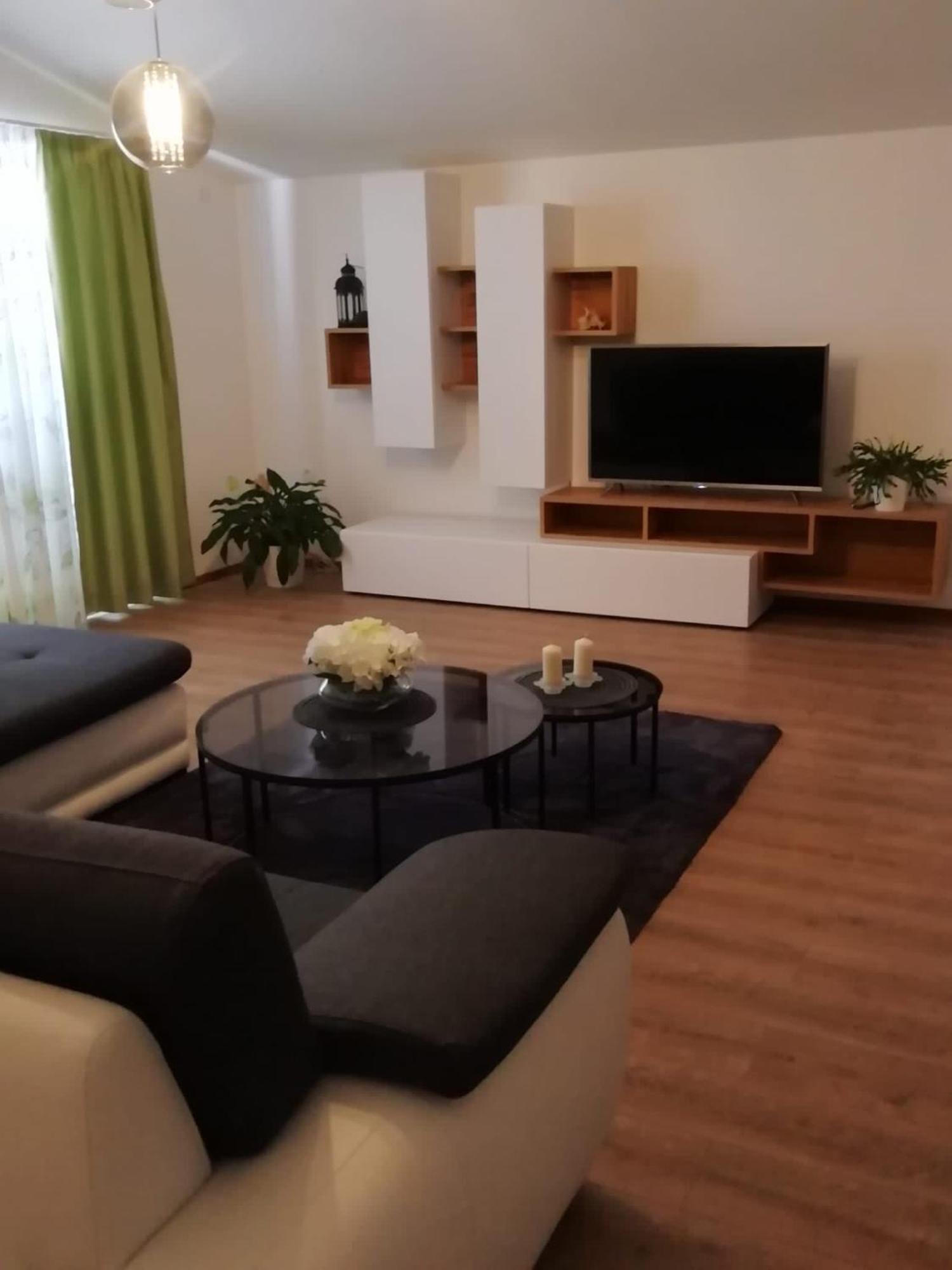 Albatros Apartment Kastel Sucurac ภายนอก รูปภาพ